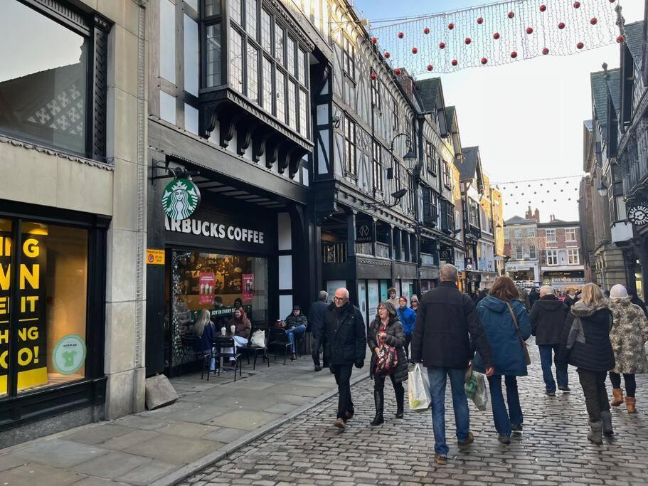 Romance On The Rows - Hot Tub City Centre Chester Exterior foto