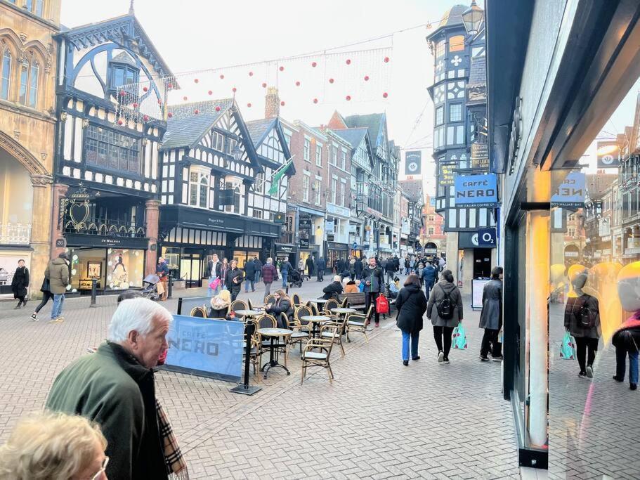 Romance On The Rows - Hot Tub City Centre Chester Exterior foto